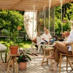 Kojący letni odpoczynek na tarasie