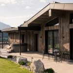 Dialog designu i dzikiej natury. Tapety marki Glamora podkreślają alpejski klim